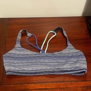 Lululemon free to be bra size 10 striped